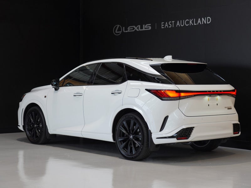 2025 Lexus RX 500h F Sport 2.4PT 1MHEV 6AT AWD image 3