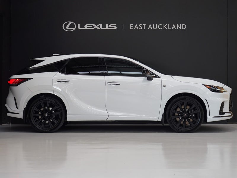2025 Lexus RX 500h F Sport 2.4PT 1MHEV 6AT AWD image 4