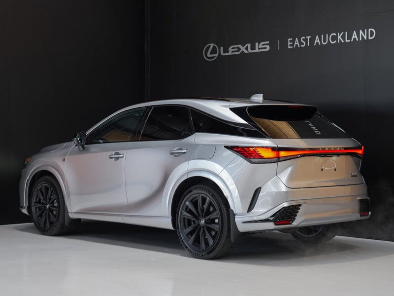 2025 Lexus RX 500h F Sport 2.4PT 1MHEV 6AT AWD image 3