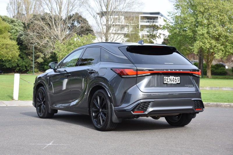 2025 Lexus RX 500h F Sport 2.4PT 1MHEV 6AT AWD SUV image 2