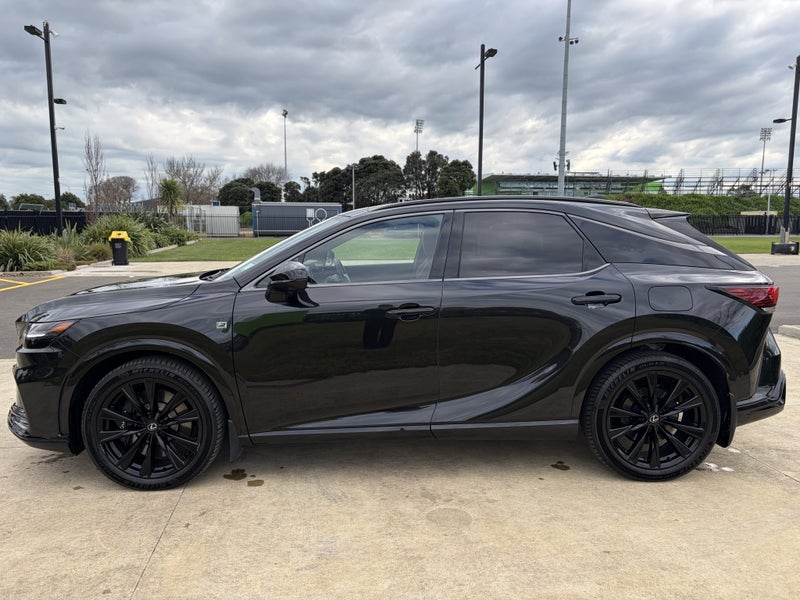 2025 Lexus RX 500h F Sport 2.4PT 1MHEV Automati... image 4