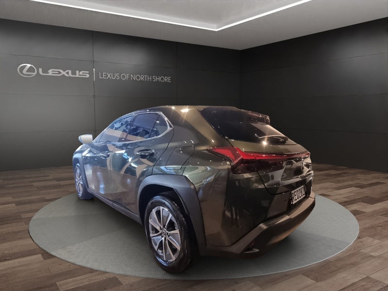 2025 Lexus UX 300e Electric FWD SUV image 5