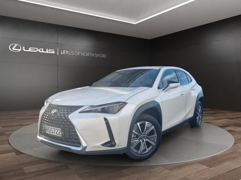 2025 Lexus UX 300e UX 300EPremium BEV FWD SUV/5... image 3