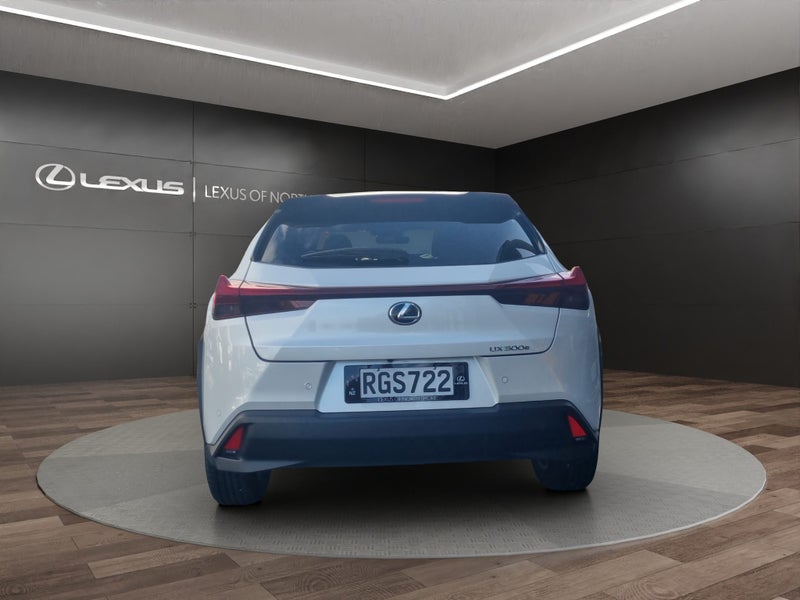 2025 Lexus UX 300e UX 300EPremium BEV FWD SUV/5... image 5