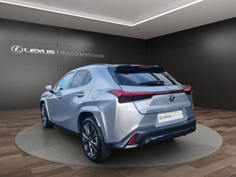 2025 Lexus UX 300h F Sport 2.0L Hybrid FWD SUV image 5