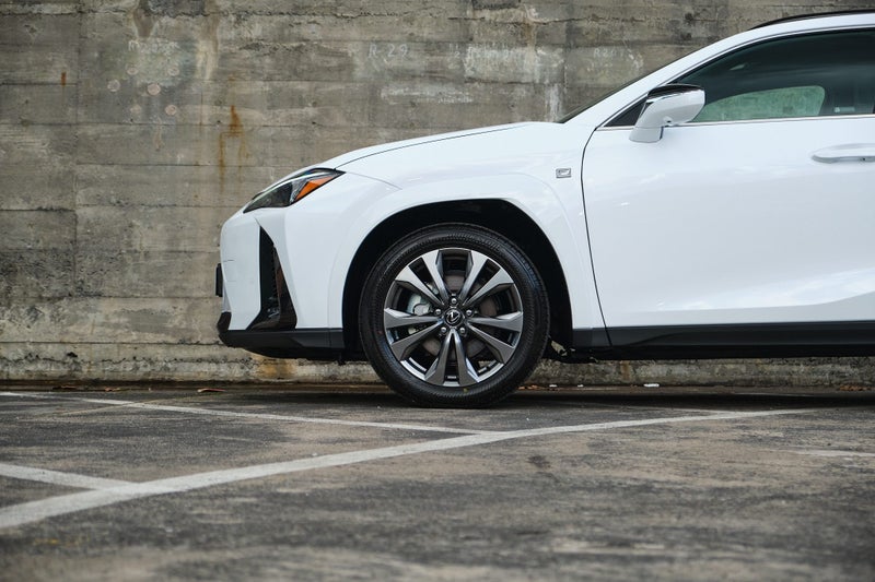 2025 Lexus UX 300h F Sport FWD image 5