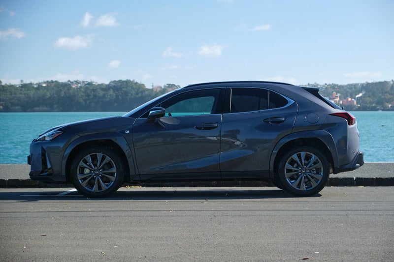 2025 Lexus UX 300h F Sport FWD image 4