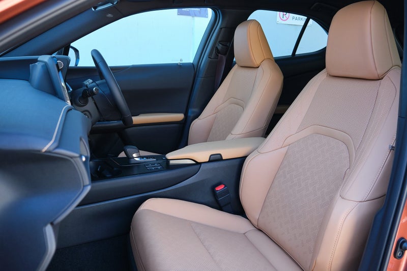 2025 Lexus UX 300h Limited image 2