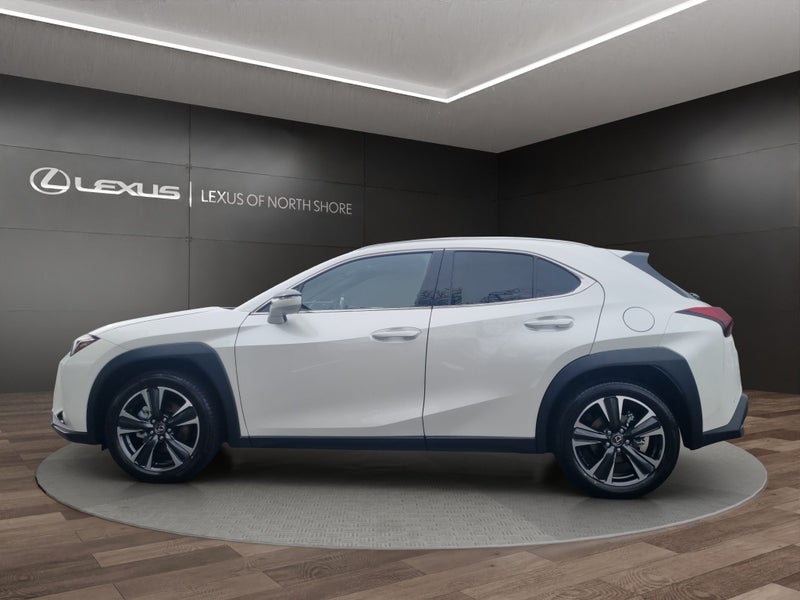 2025 Lexus UX 300h Limited 2.0L Hybrid AWD SUV image 4