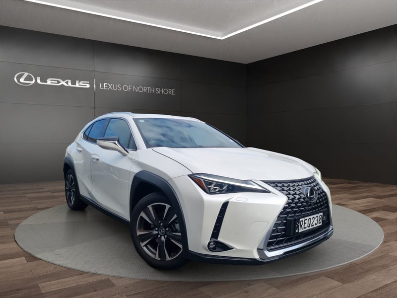 2025 Lexus UX 300h Limited 2.0L Hybrid AWD SUV image 1