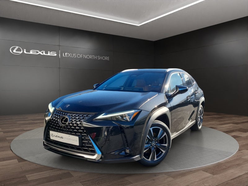 2025 Lexus UX 300h Limited 2.0L Hybrid FWD SUV image 3