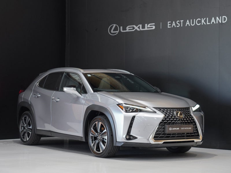 2025 Lexus UX 300h Limited 2.0P HV ECVT FWD image 1