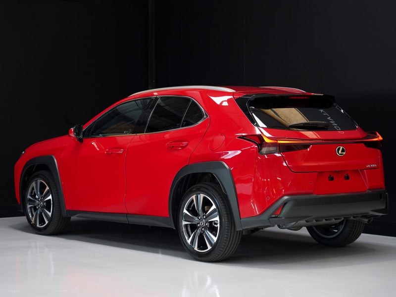 2025 Lexus UX 300h Limited 2.0P HV ECVT FWD image 2