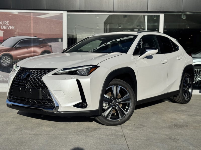 2025 Lexus UX 300h Limited 2.0Ph FWD image 4