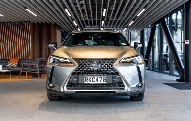 2025 Lexus UX 300h Premium 2.0L Hybrid Petrol S... image 5