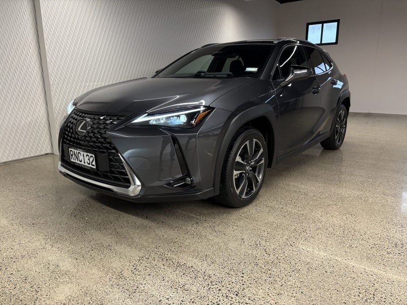 2025 Lexus UX 300h Premium 2.0P HV ECVT FWD SUV... image 3