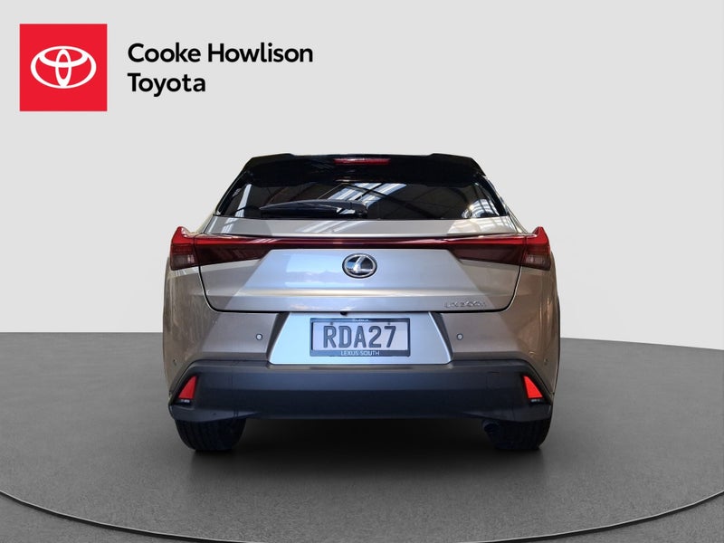 2025 Lexus UX 300h Premium image 5