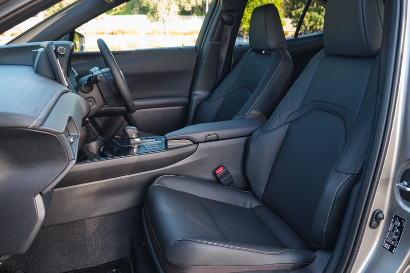 2025 Lexus UX 300h Premium AWD image 2