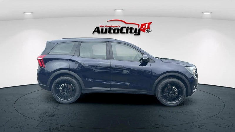 2025 Mahindra XUV700 Ax7l 2.0Pt image 2