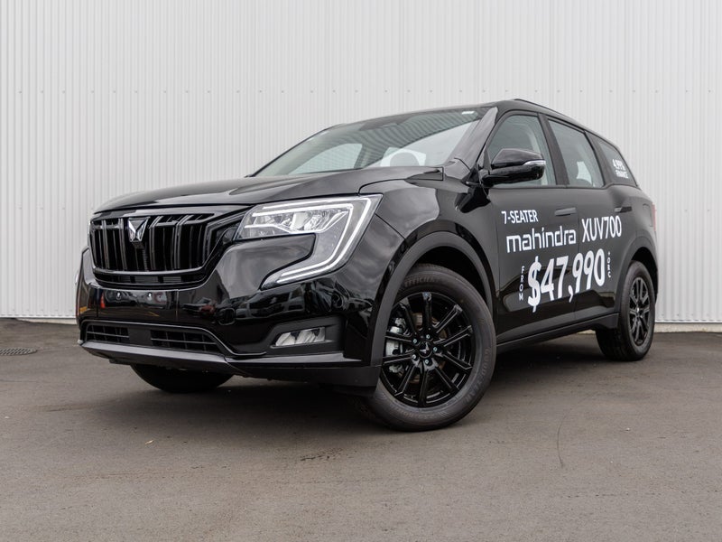 2025 Mahindra XUV700 AX7L BLACK EDITION image 1