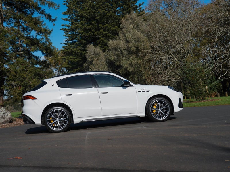 2025 Maserati Grecale Trofeo 3.0P V6 Bi-Turbo AWD image 3