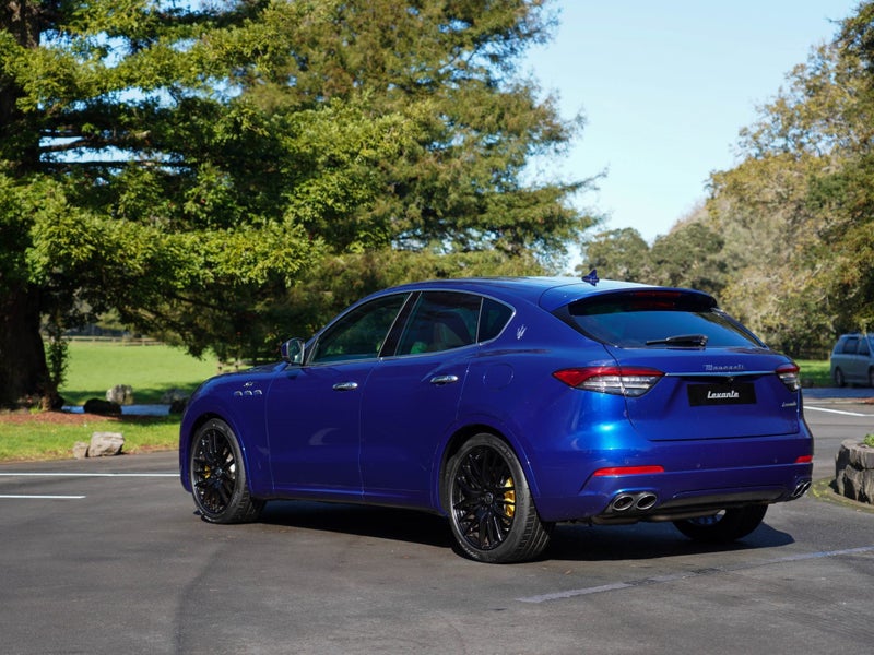 2025 Maserati Levante GT 2.0P TURBO 330HP MHT image 2