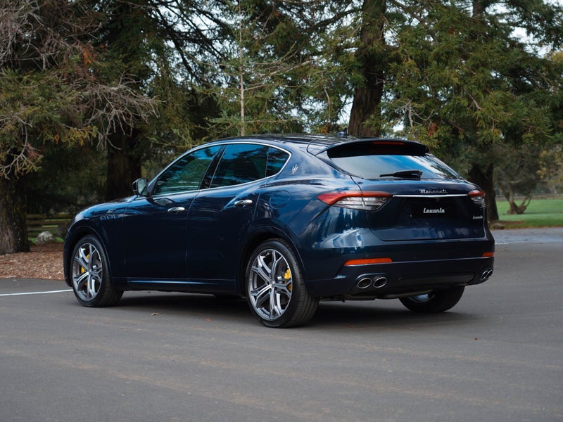 2025 Maserati Levante GT 2.0P TURBO 330HP MHT image 3