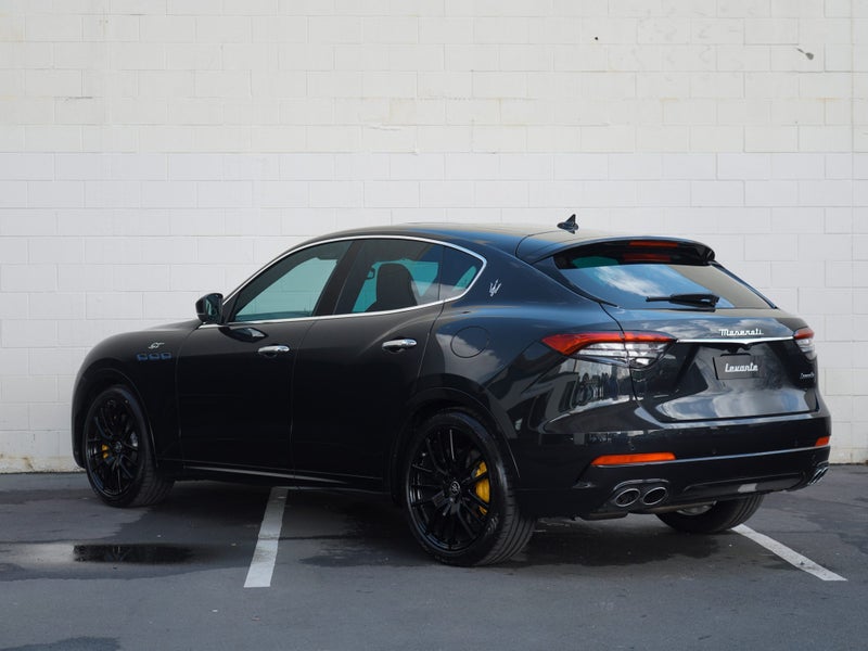 2025 Maserati Levante GT 2.0P TURBO 330HP MHT image 3