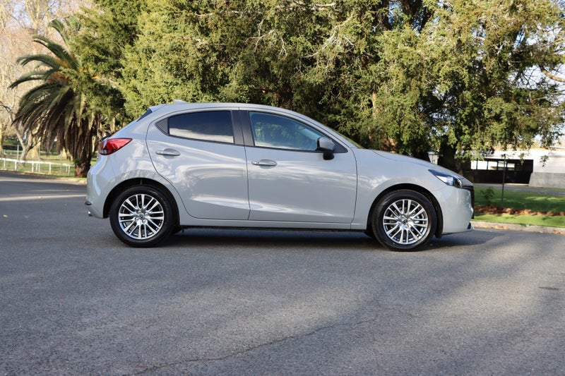 2025 Mazda 2 GSX 1.5L image 2