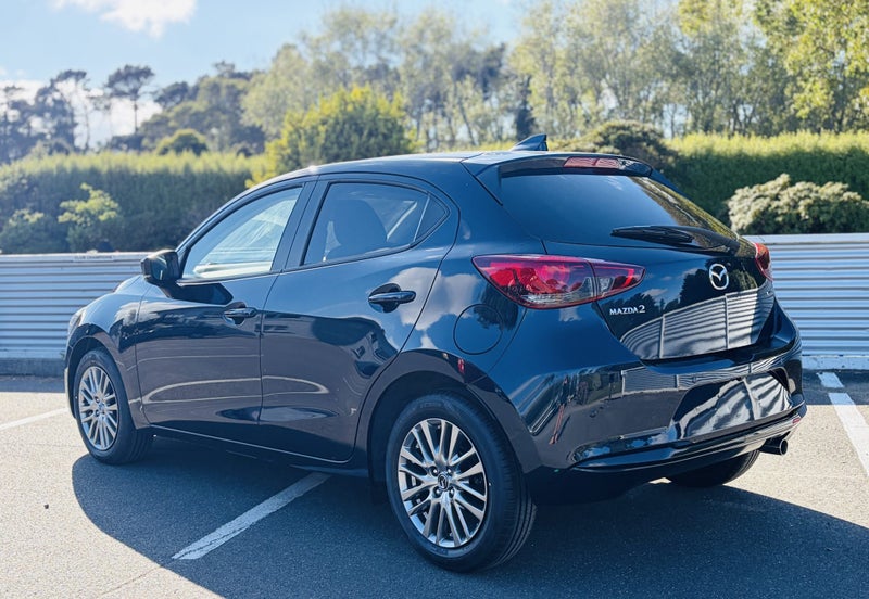2025 Mazda 2 GSX 1.5LT FWD image 3