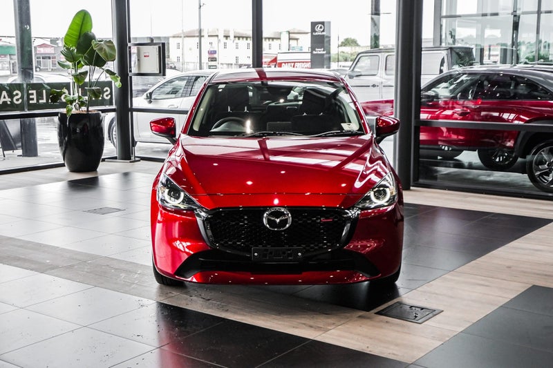 2025 Mazda 2 Gsx 1.5P/6At image 2