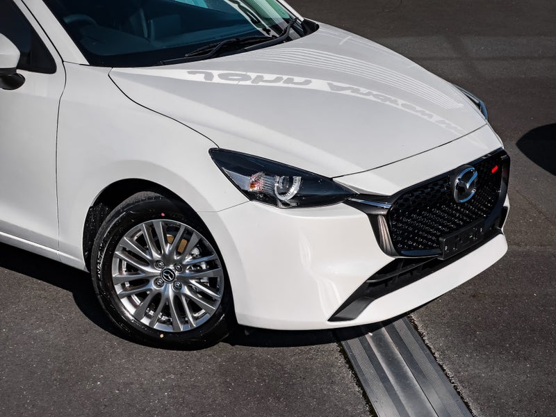 2025 Mazda 2 Gsx 1.5P/6At image 2