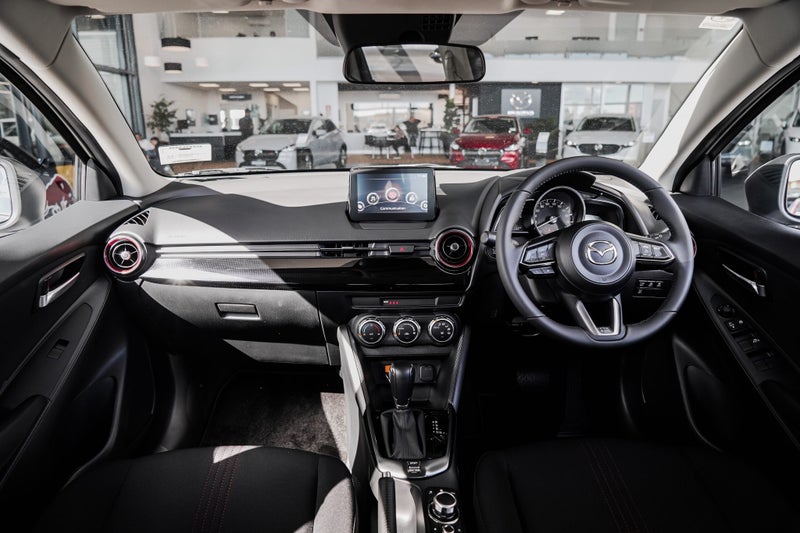 2025 Mazda 2 GSX 1.5P/6At image 3