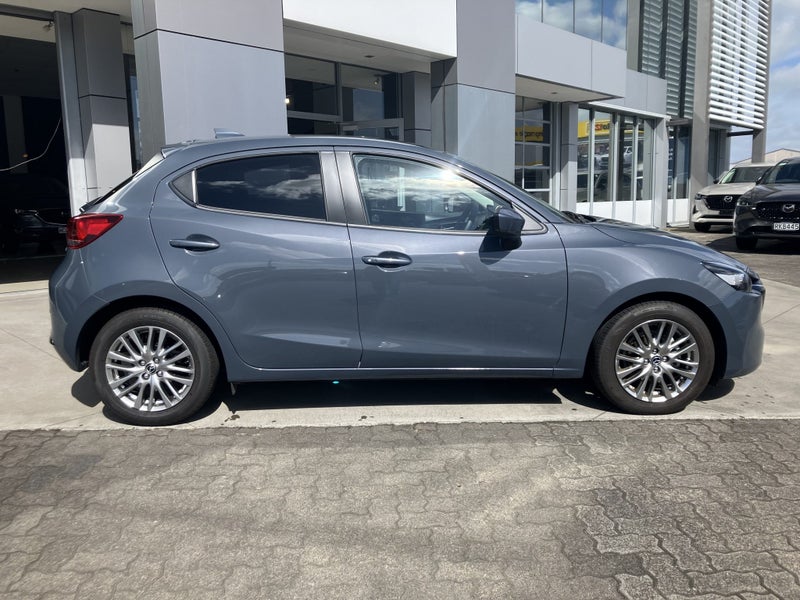 2025 Mazda 2 Gsx 1.5P/6At image 3