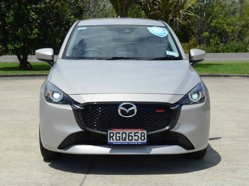 2025 Mazda 2 GSX image 2