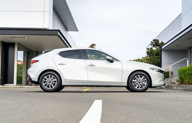 2025 Mazda 3 GSX 2.0 Speed Auto image 3