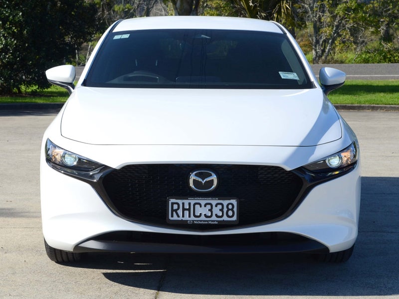2025 Mazda 3 GSX 2.0i image 2
