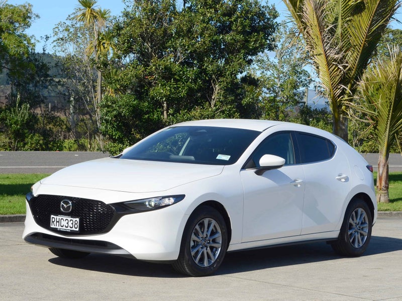 2025 Mazda 3 GSX 2.0i image 3