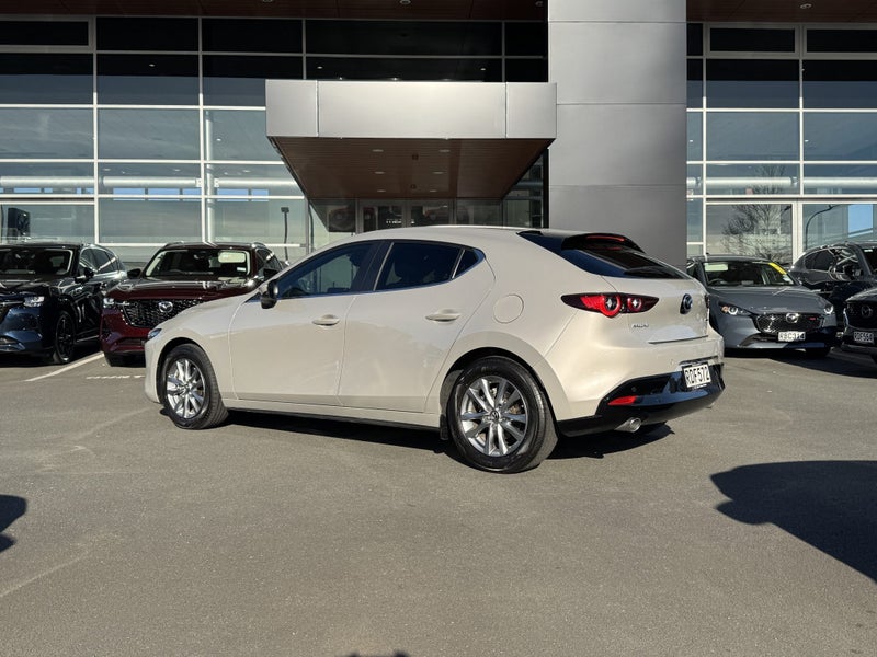 2025 Mazda 3 GSX 2.0L image 3