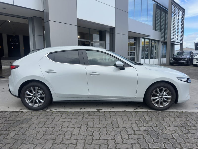 2025 Mazda 3 Gsx 2.0P/6At image 3