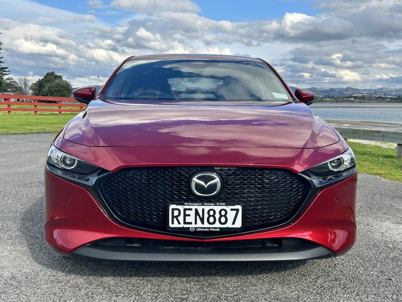 2025 Mazda 3 GTX Hatch 2.5 6AT image 2