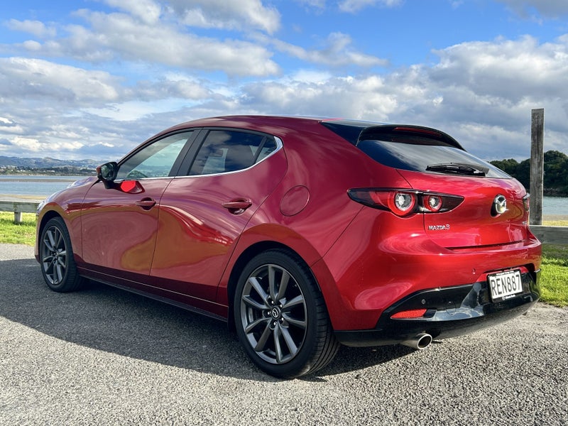 2025 Mazda 3 GTX Hatch 2.5 6AT image 4