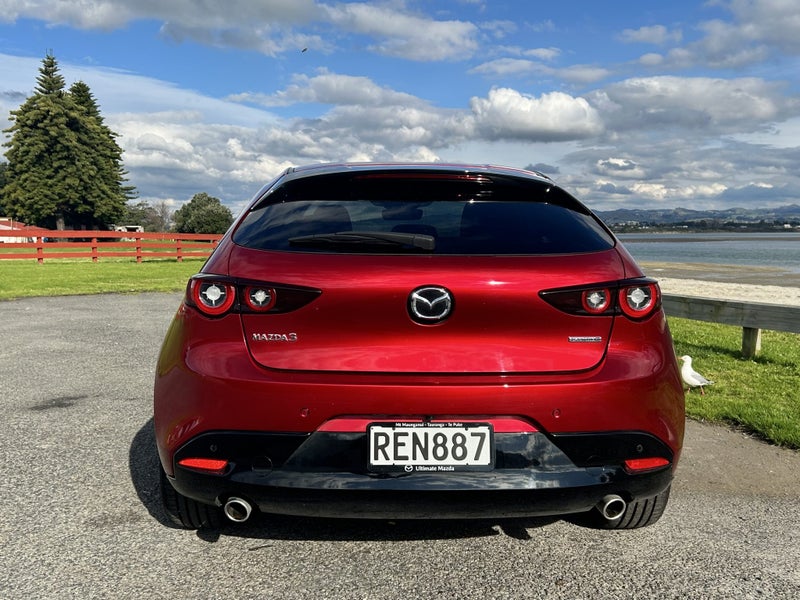 2025 Mazda 3 GTX Hatch 2.5 6AT image 5