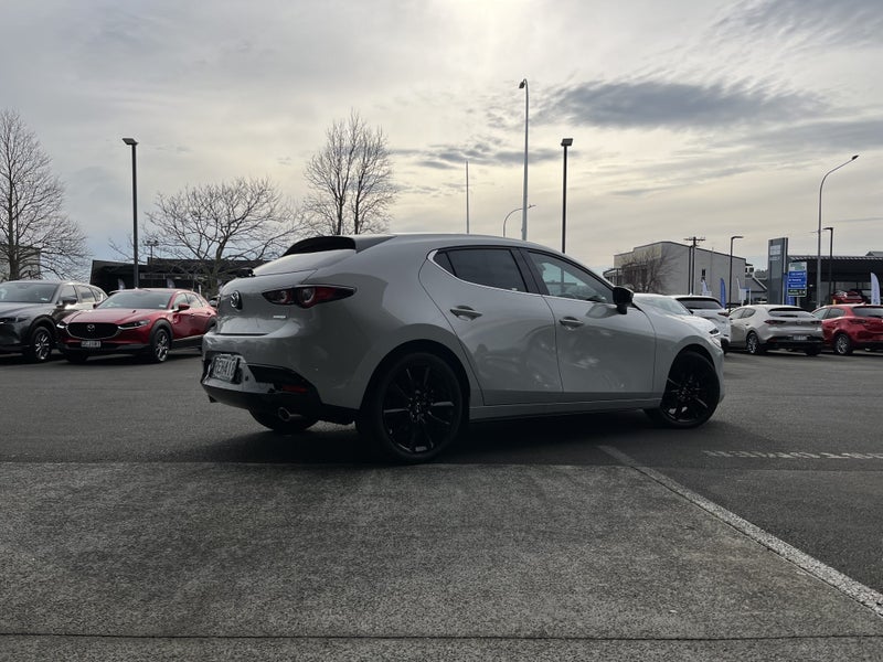 2025 Mazda 3 Homura 2.5L image 3