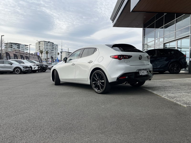 2025 Mazda 3 Homura 2.5L image 5
