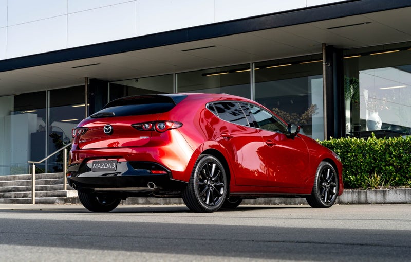2025 Mazda 3 HOMURA 2.5L FWD Hatchback image 2