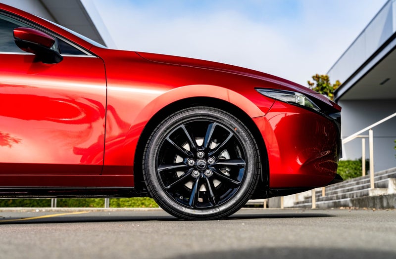 2025 Mazda 3 HOMURA 2.5L FWD Hatchback image 4