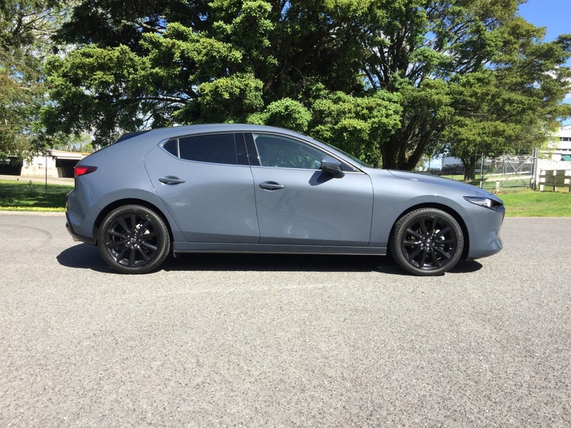 2025 Mazda 3 HOMURA 2.5L PETROL image 2