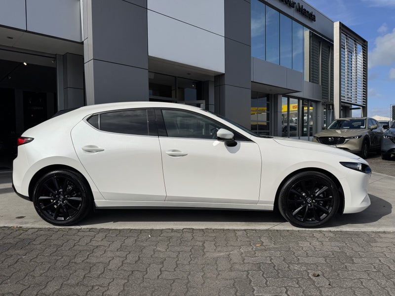 2025 Mazda 3 Homura 2.5P/6At image 3