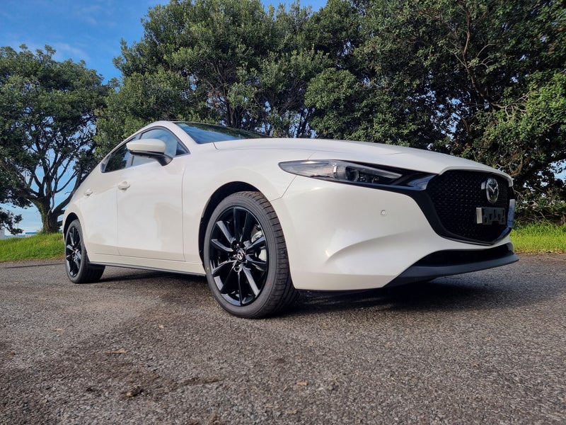 2025 Mazda 3 Homura Hatch 2.5 6AT image 5